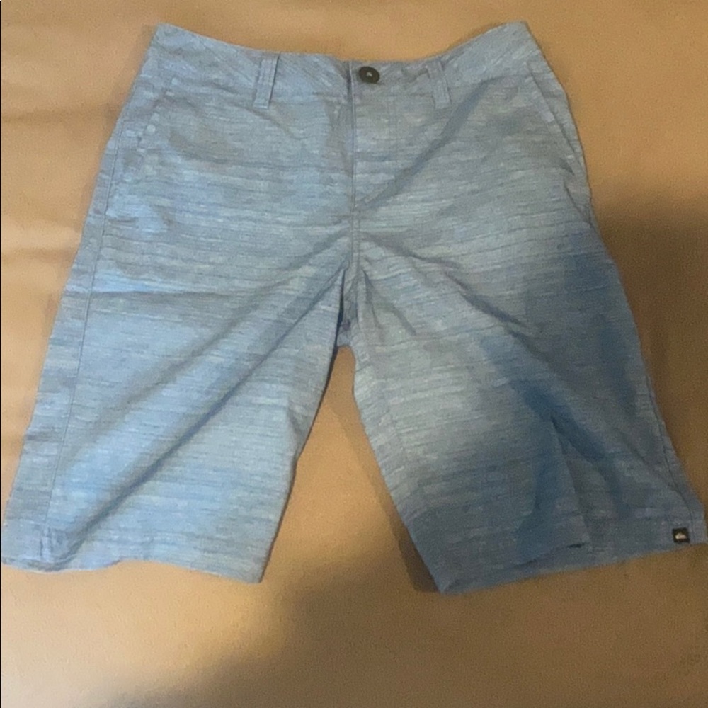 Quiksilver hybrid board shorts size 27